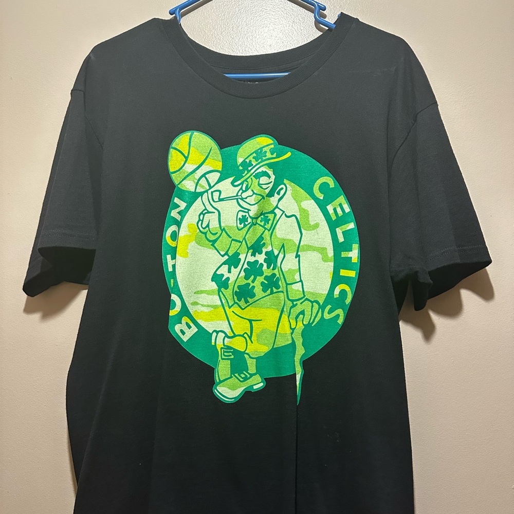 Boston Celtics NBA Black t shirt men size large